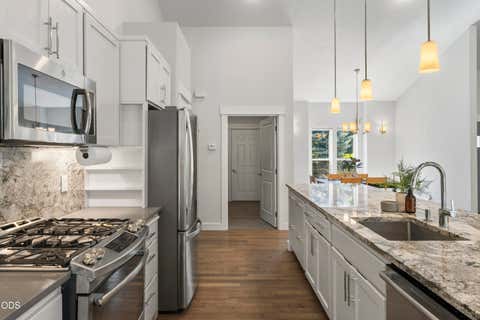 Tiny photo for 63106 Layton Avenue, Bend, OR 97701 (MLS # 220227294)