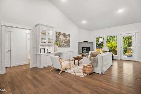 Tiny photo for 63106 Layton Avenue, Bend, OR 97701 (MLS # 220227294)