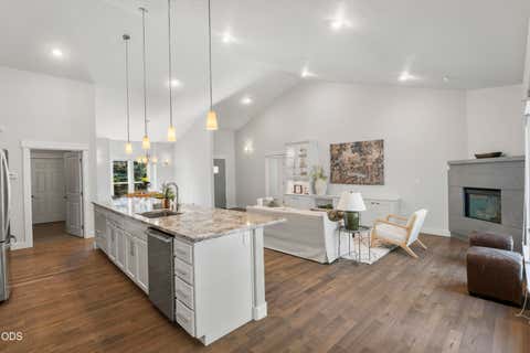 Tiny photo for 63106 Layton Avenue, Bend, OR 97701 (MLS # 220227294)