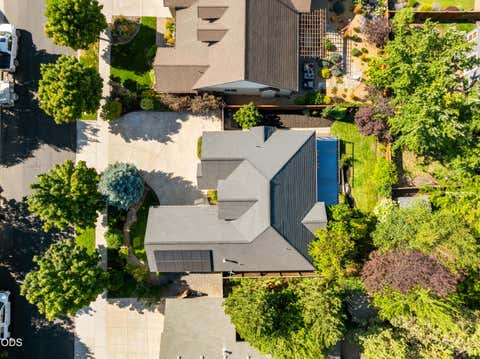 Tiny photo for 63106 Layton Avenue, Bend, OR 97701 (MLS # 220227294)