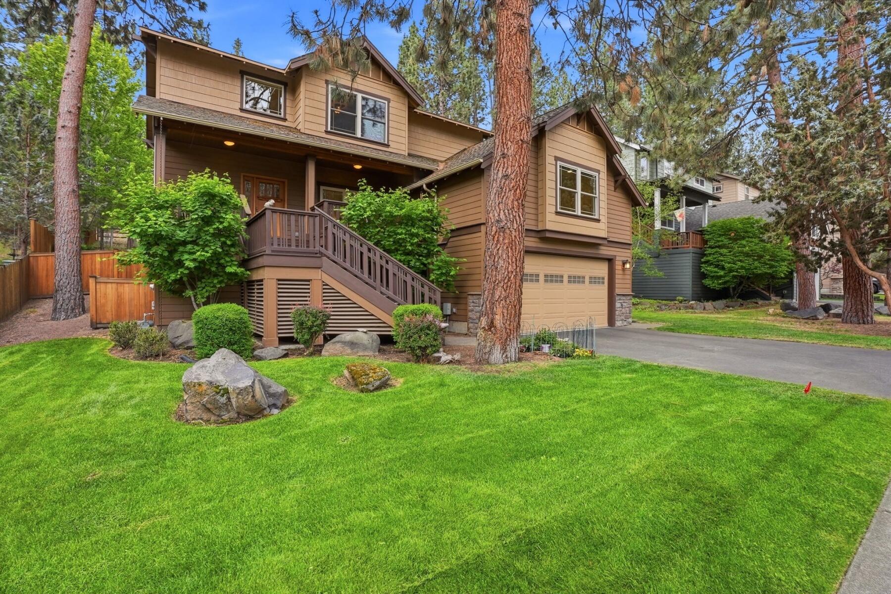 1098 NW Stannium Road