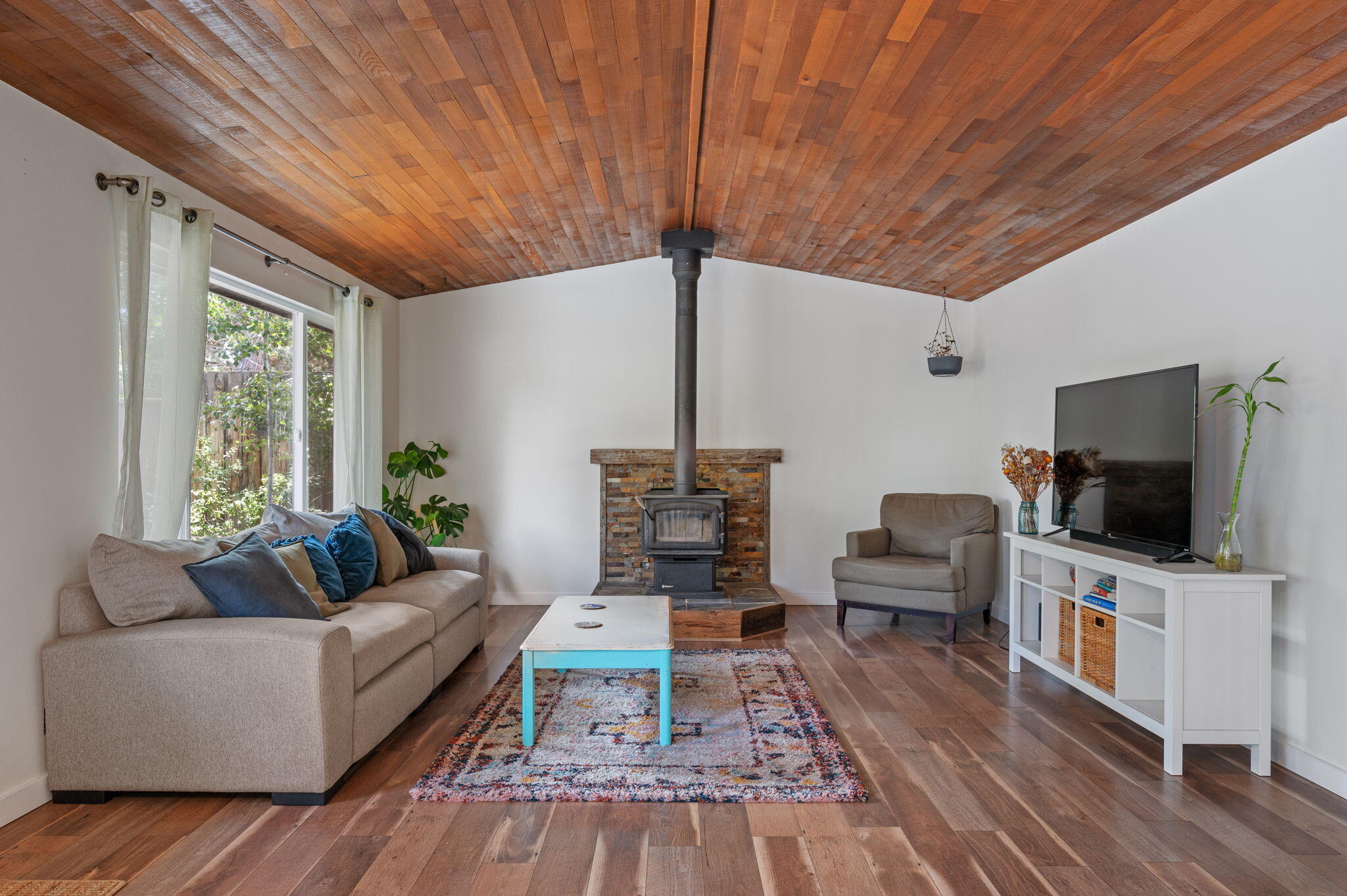 Larkspur - Residential