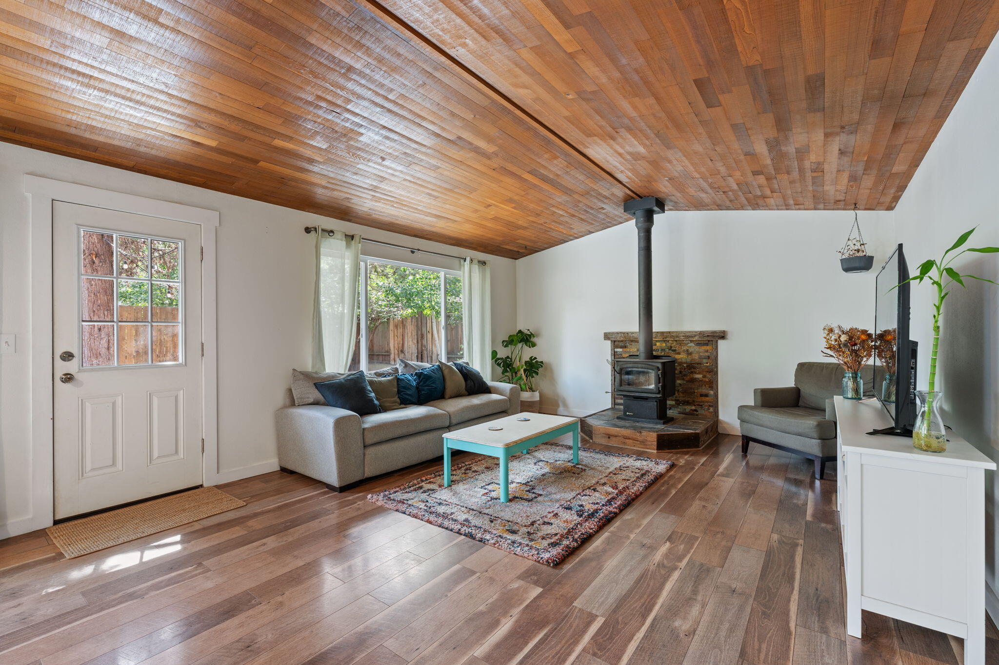 Larkspur - Residential