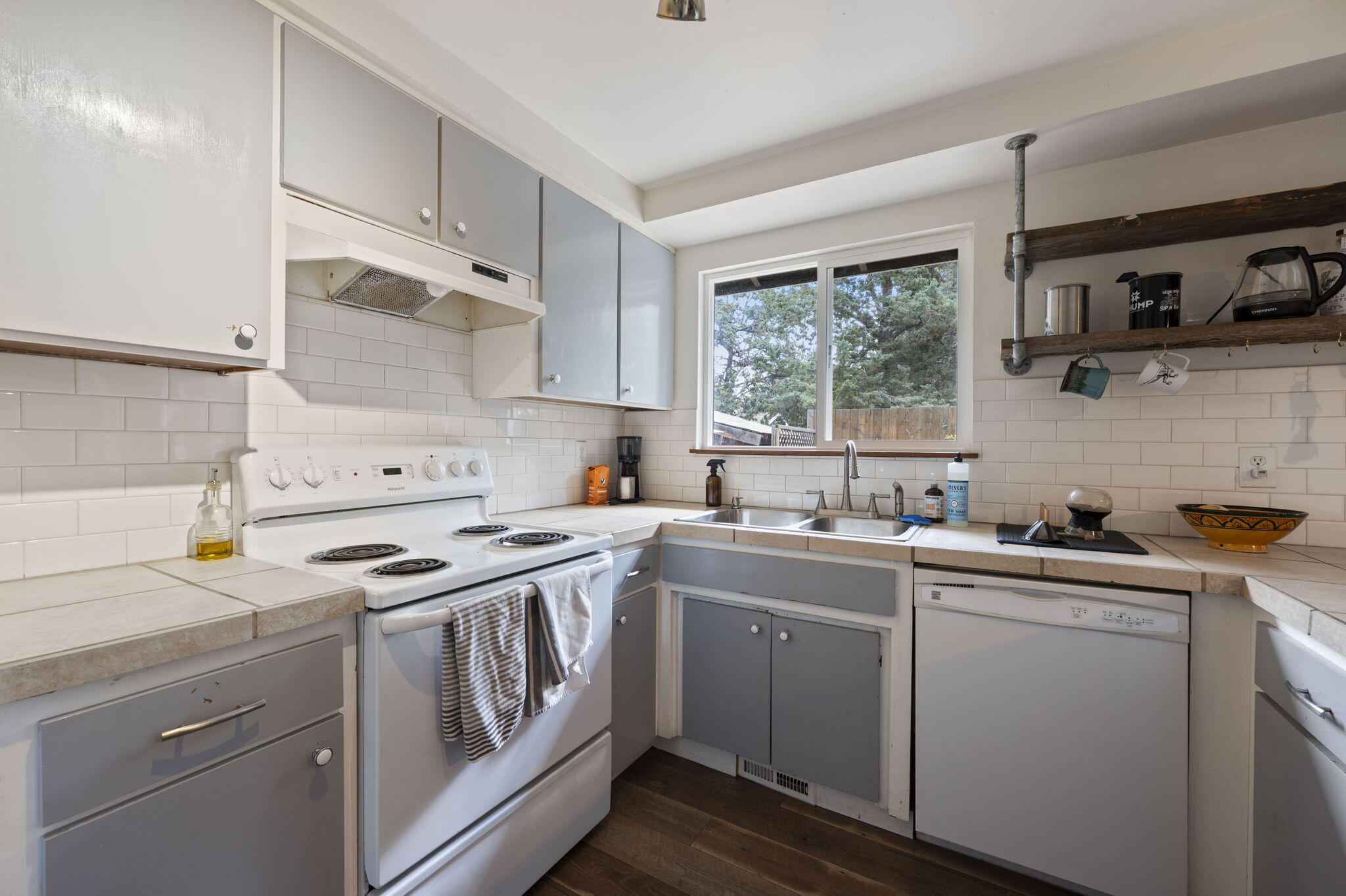 Larkspur - Residential