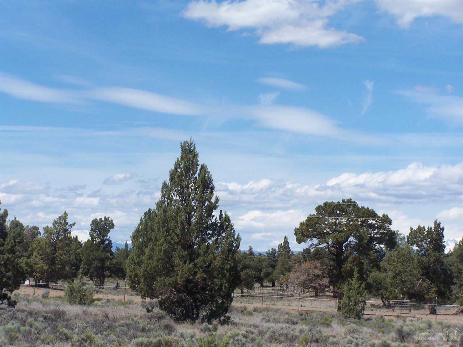 Bend Cascade View - Land