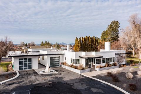 2651 N Main Street Prineville OR 97754