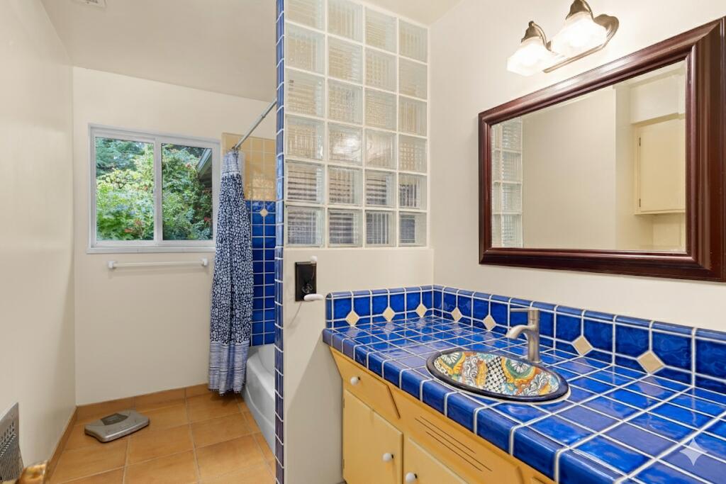 El Reina Subdivision - Residential