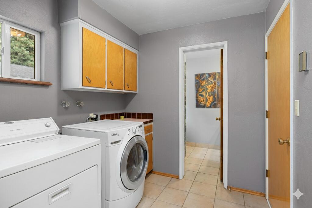 El Reina Subdivision - Residential