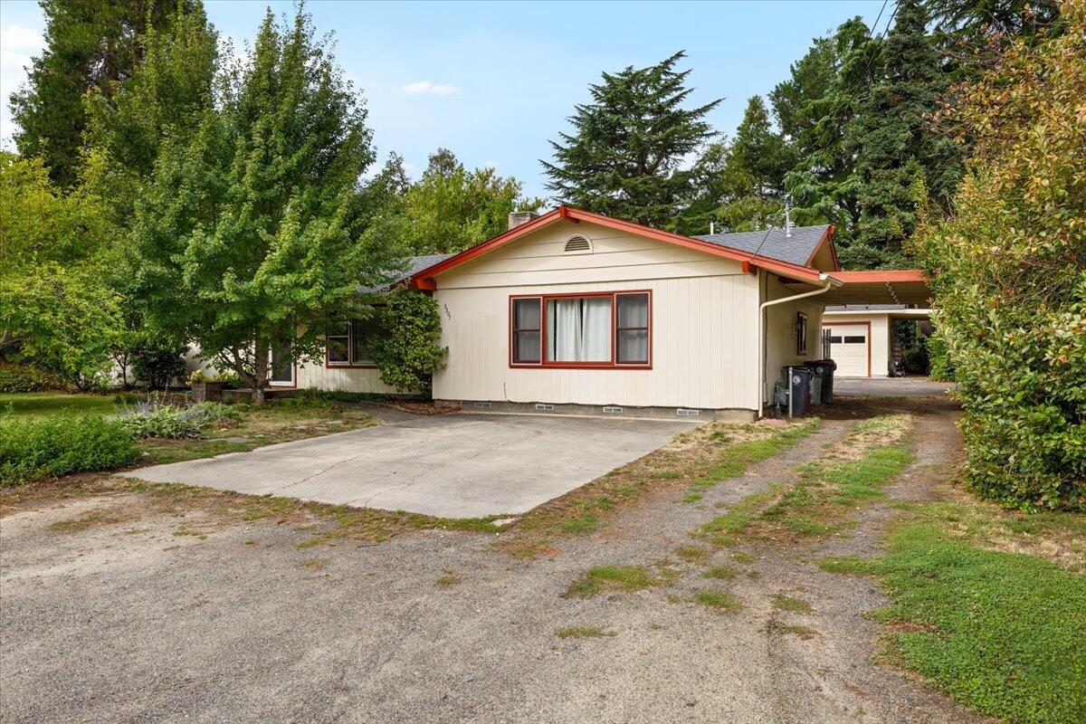 El Reina Subdivision - Residential