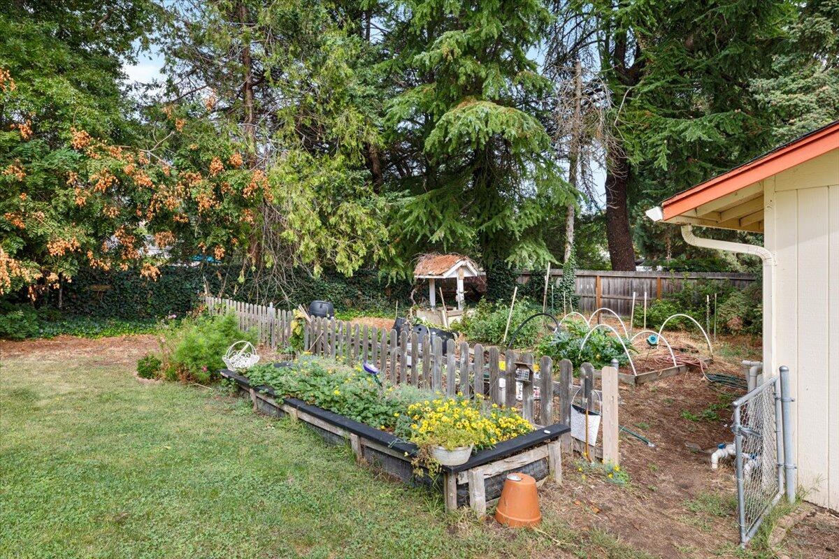 El Reina Subdivision - Residential