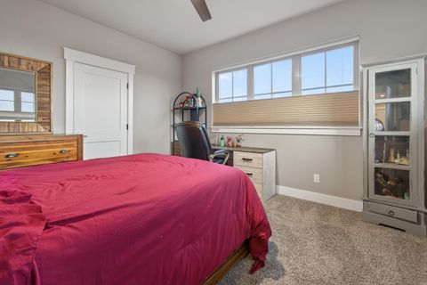 Tiny photo for 3357 SW 35th Street, Redmond, OR 97756 (MLS # 220219620)