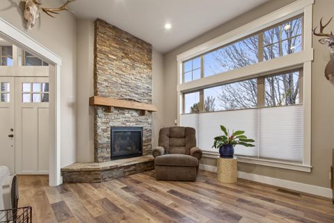 Tiny photo for 3357 SW 35th Street, Redmond, OR 97756 (MLS # 220219620)