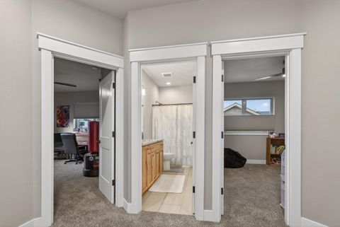 Tiny photo for 3357 SW 35th Street, Redmond, OR 97756 (MLS # 220219620)