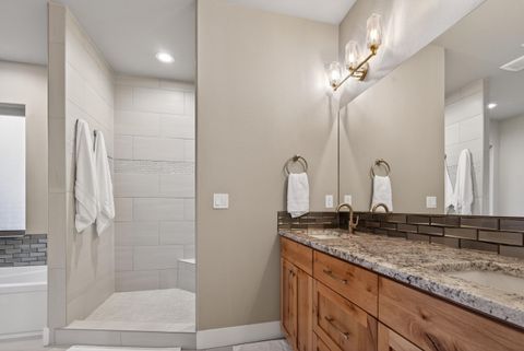 Tiny photo for 3357 SW 35th Street, Redmond, OR 97756 (MLS # 220219620)