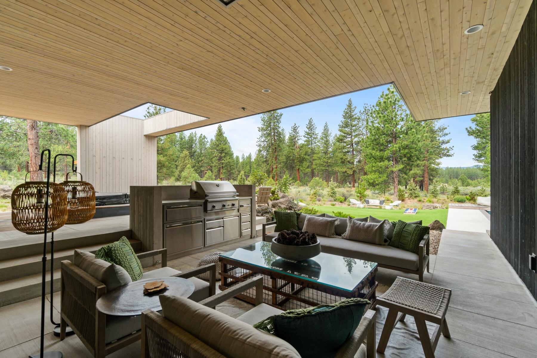 The Highlands at Broken Top - Residential