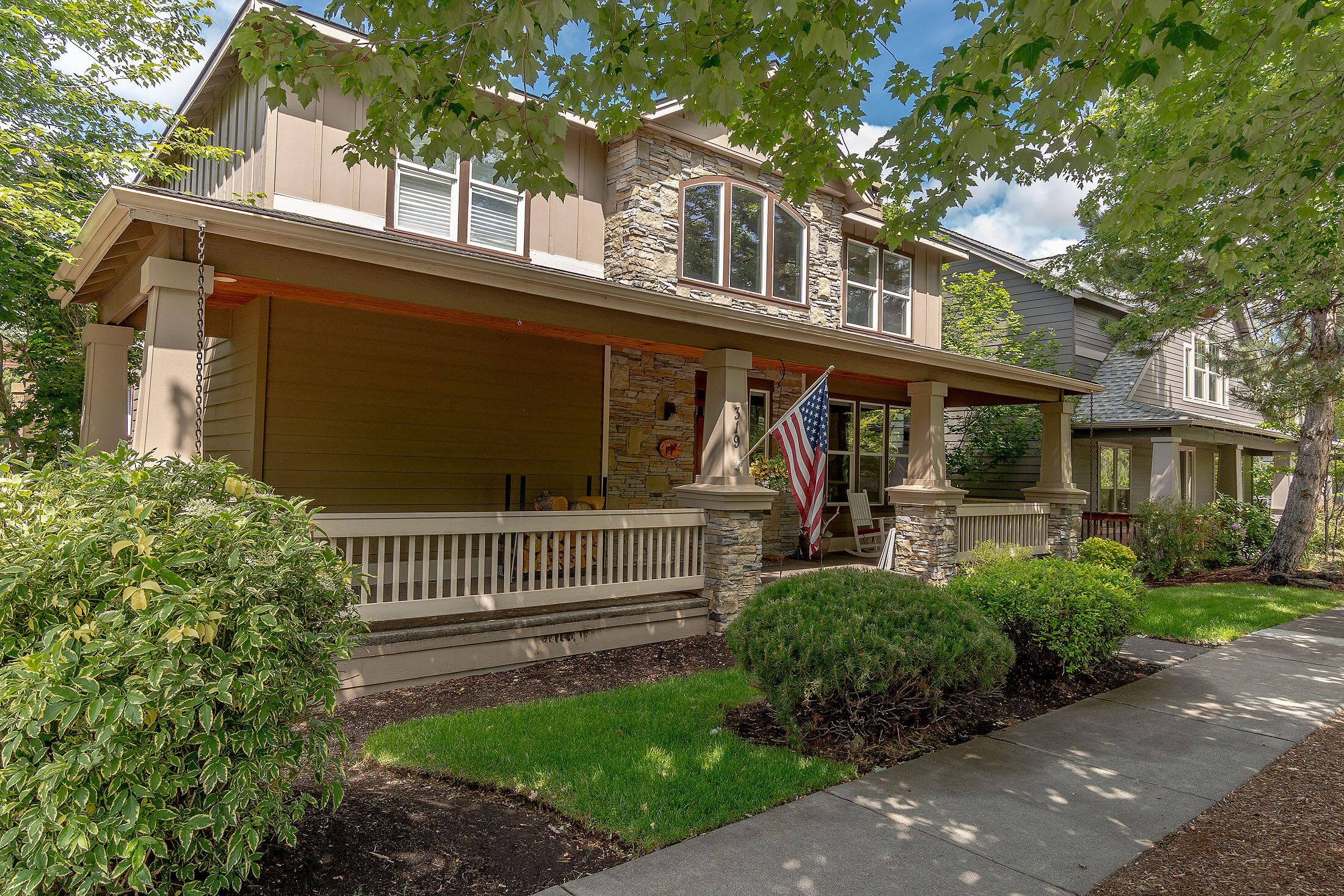 319 NW Flagline Drive