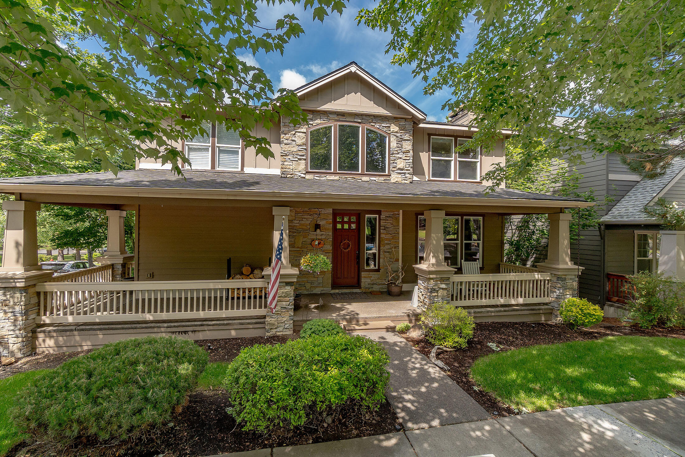 319 NW Flagline Drive