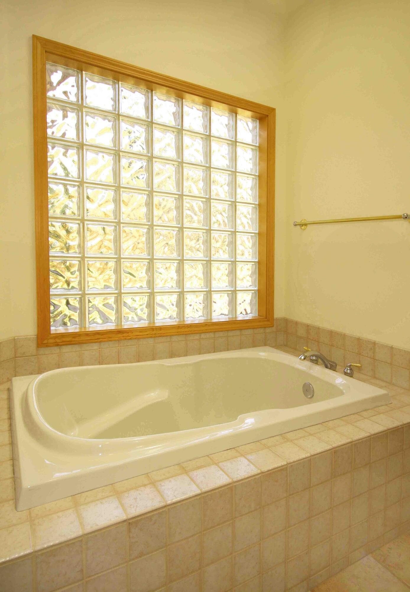 Oak Tree - Residential