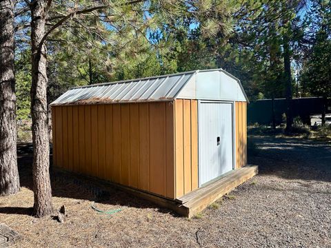 Tiny photo for 52880 Sunrise Boulevard, La Pine, OR 97739 (MLS # 220210279)