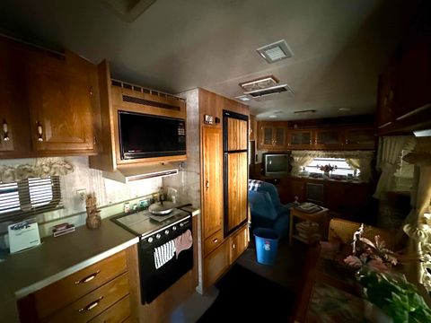 Tiny photo for 52880 Sunrise Boulevard, La Pine, OR 97739 (MLS # 220210279)