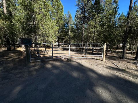 Tiny photo for 52880 Sunrise Boulevard, La Pine, OR 97739 (MLS # 220210279)