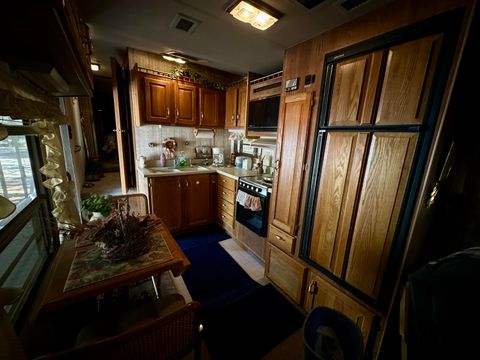 Tiny photo for 52880 Sunrise Boulevard, La Pine, OR 97739 (MLS # 220210279)