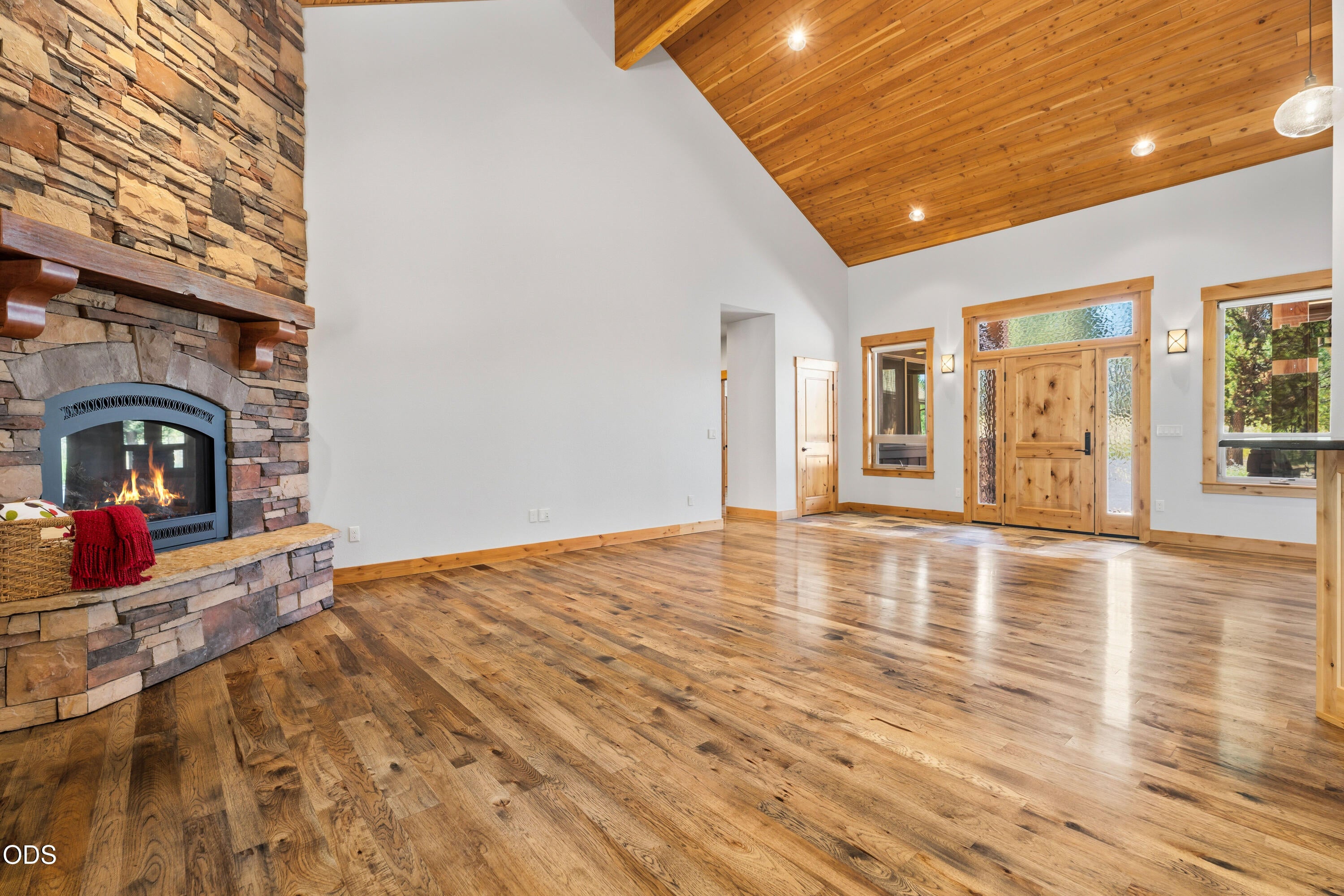 56296 Sable Rock Loop 256