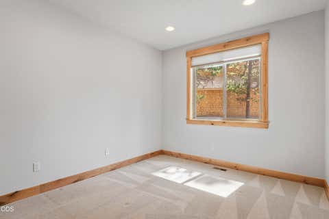 Tiny photo for 56296 Sable Rock Loop #256, Bend, OR 97707 (MLS # 220227319)