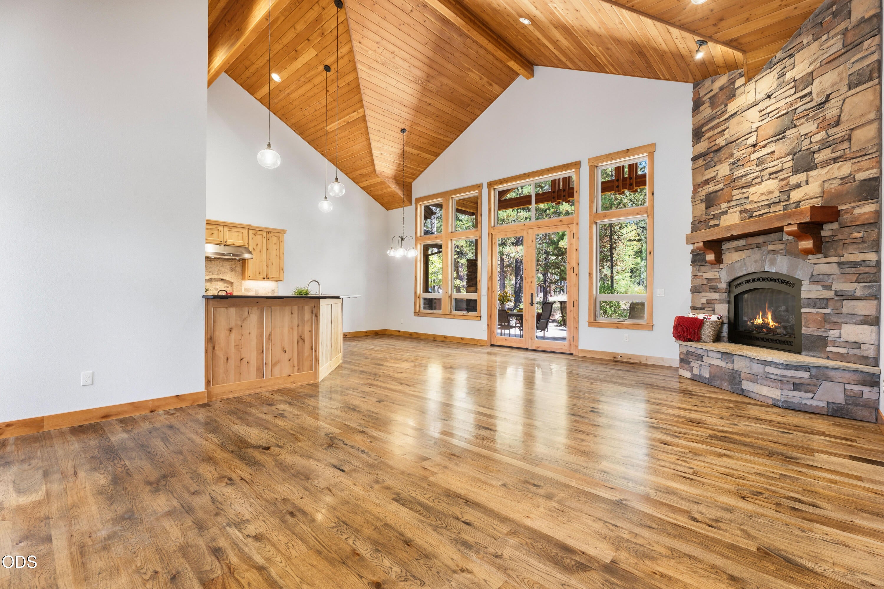 56296 Sable Rock Loop 256