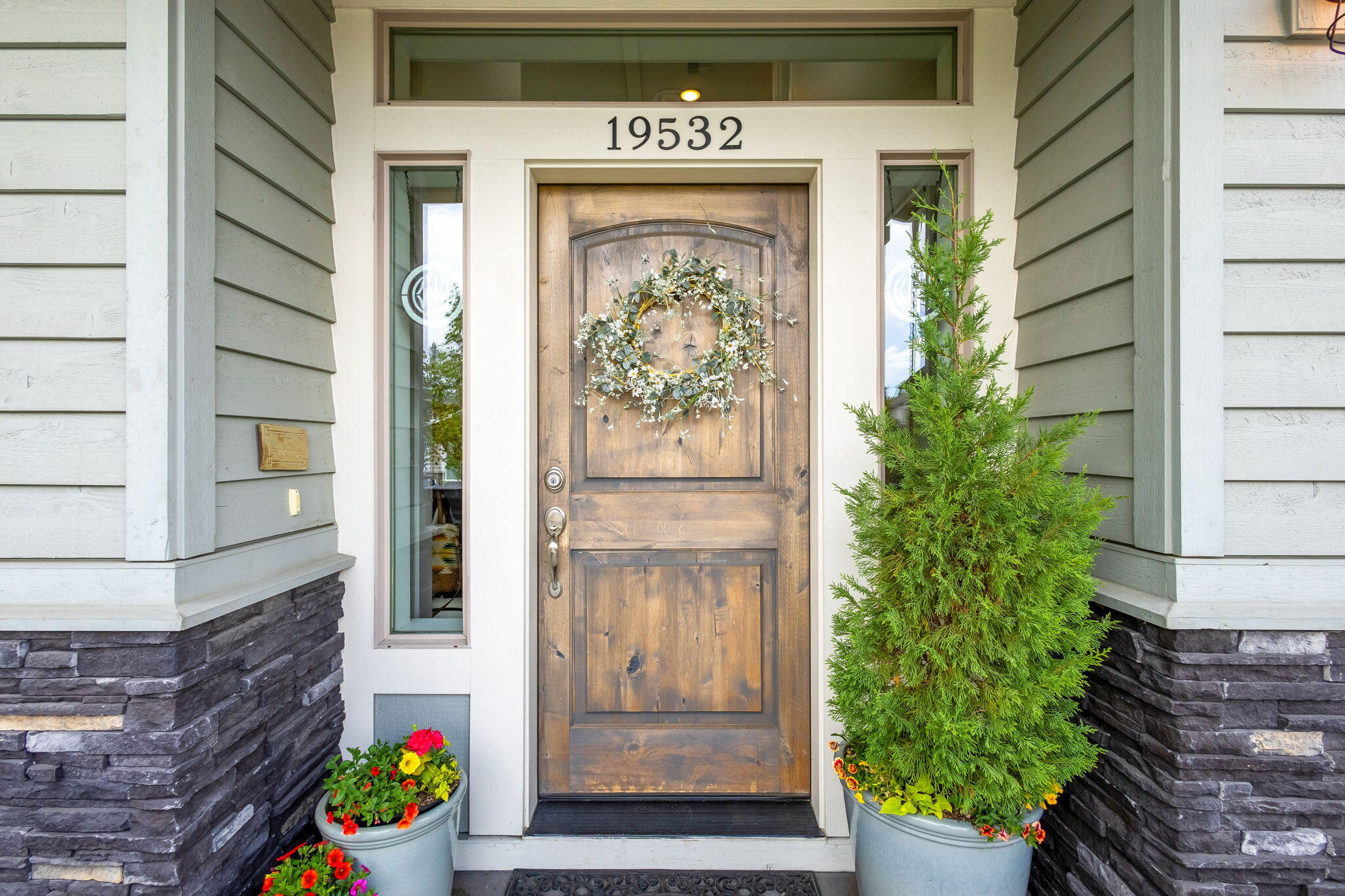 19532 Sager Loop