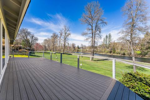 Tiny photo for 274 Parkhill Place, Grants Pass, OR 97527 (MLS # 220217644)