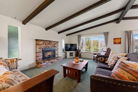 Tiny photo for 274 Parkhill Place, Grants Pass, OR 97527 (MLS # 220217644)