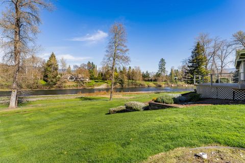 Tiny photo for 274 Parkhill Place, Grants Pass, OR 97527 (MLS # 220217644)