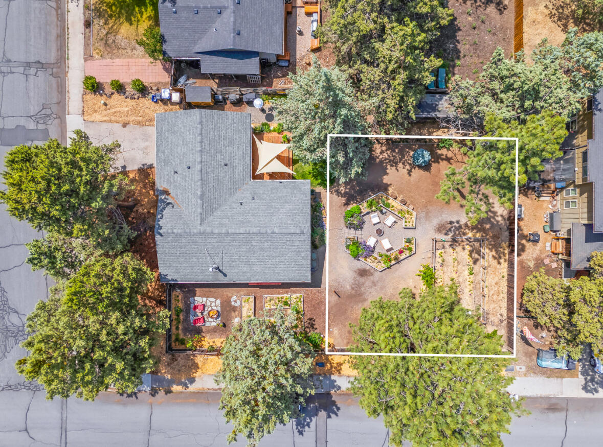 623 SE Roosevelt Avenue