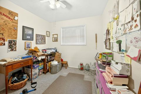 Tiny photo for 709 Lawnsdale Road, Medford, OR 97504 (MLS # 220212734)