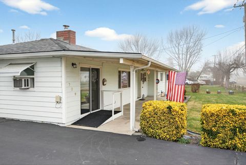 Tiny photo for 709 Lawnsdale Road, Medford, OR 97504 (MLS # 220212734)