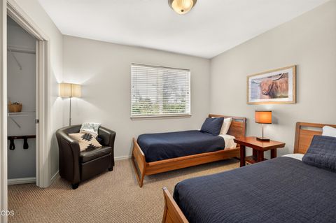 Tiny photo for 993 Golden Pheasant Drive, Redmond, OR 97756 (MLS # 220224065)