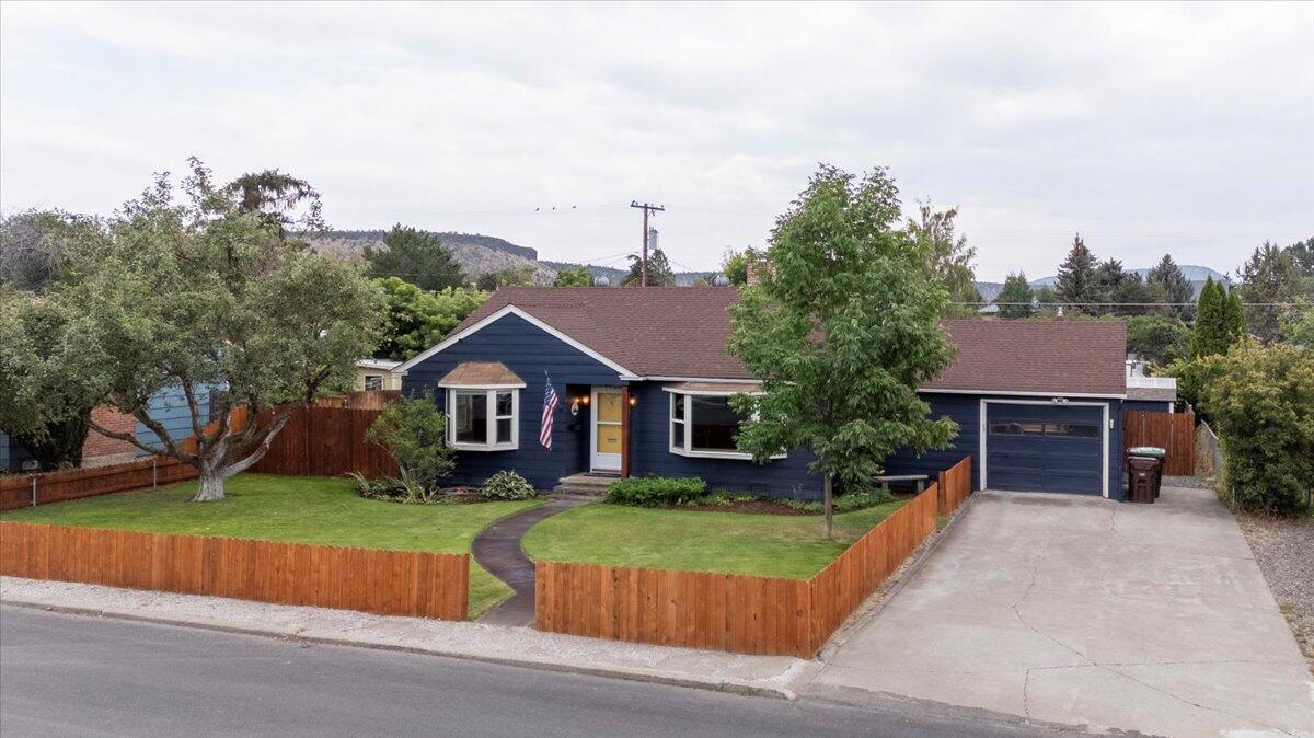 646 SE 2nd Street