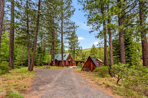 Tiny photo for 61579 Boulder Road, Bend, OR 97703 (MLS # 220223676)