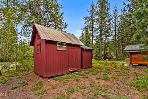 Tiny photo for 61579 Boulder Road, Bend, OR 97703 (MLS # 220223676)