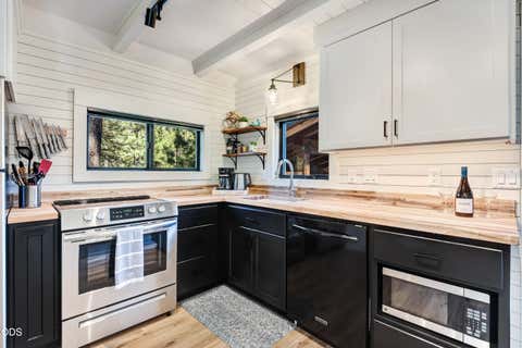 Tiny photo for 61579 Boulder Road, Bend, OR 97703 (MLS # 220223676)