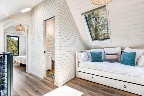 Tiny photo for 61579 Boulder Road, Bend, OR 97703 (MLS # 220223676)
