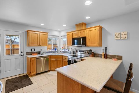 Tiny photo for 184 Keystone Way, Eagle Point, OR 97524 (MLS # 220214269)