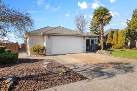 Tiny photo for 184 Keystone Way, Eagle Point, OR 97524 (MLS # 220214269)