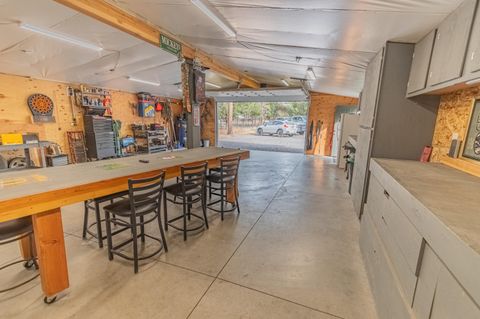 Tiny photo for 52585 Antler Lane, La Pine, OR 97739 (MLS # 220213442)