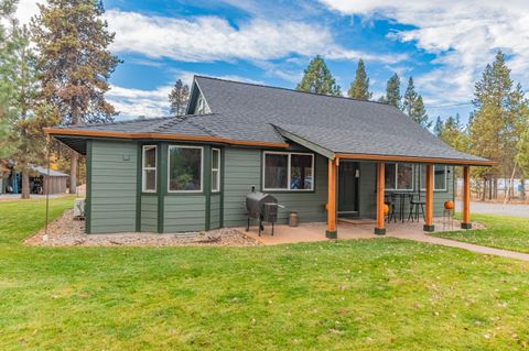 Tiny photo for 52585 Antler Lane, La Pine, OR 97739 (MLS # 220213442)