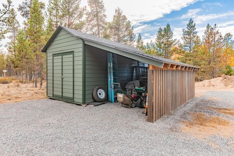 Tiny photo for 52585 Antler Lane, La Pine, OR 97739 (MLS # 220213442)