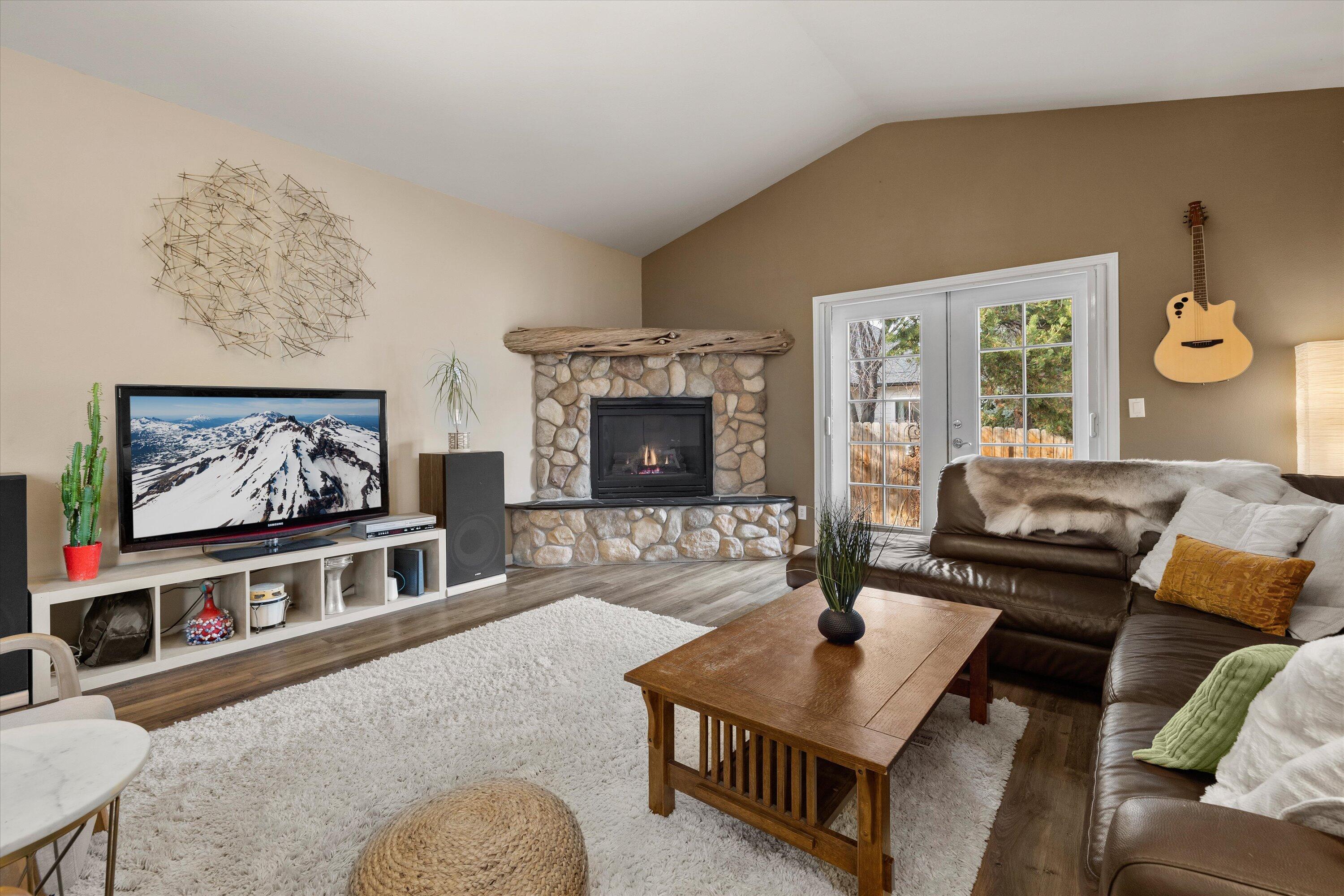 301 SE Springer Court