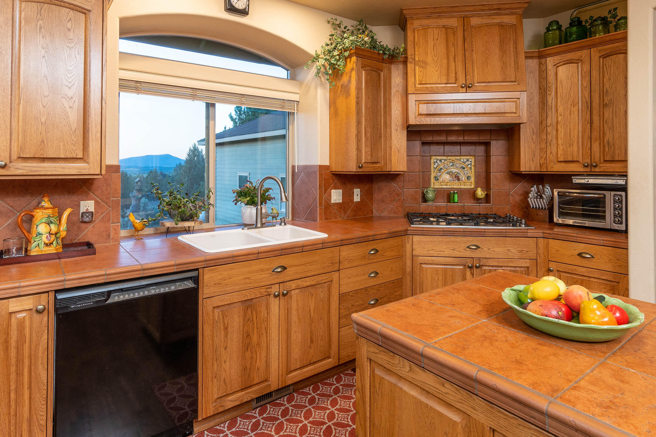 Mtn View Estate - Residential