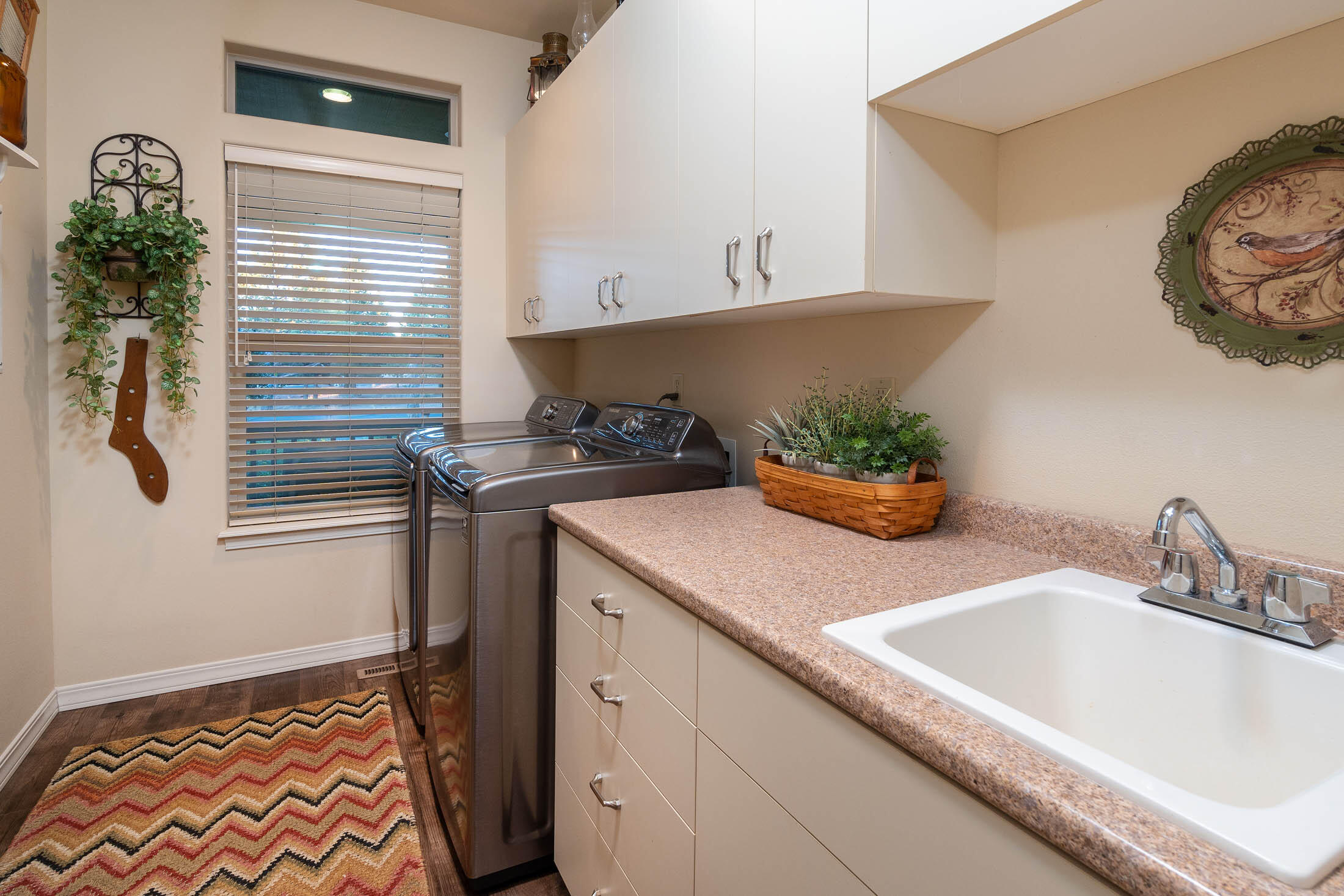 Mtn View Estate - Residential